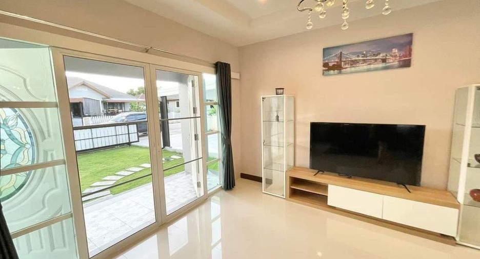 For sale and for rent 5 bedrooms house in San Sai, Chiang Mai