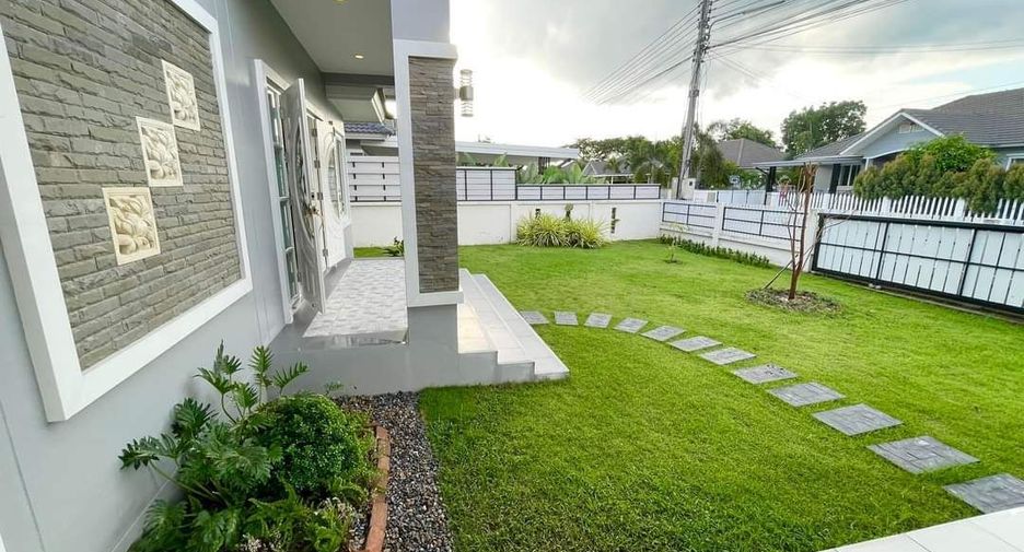 For sale and for rent 5 bedrooms house in San Sai, Chiang Mai