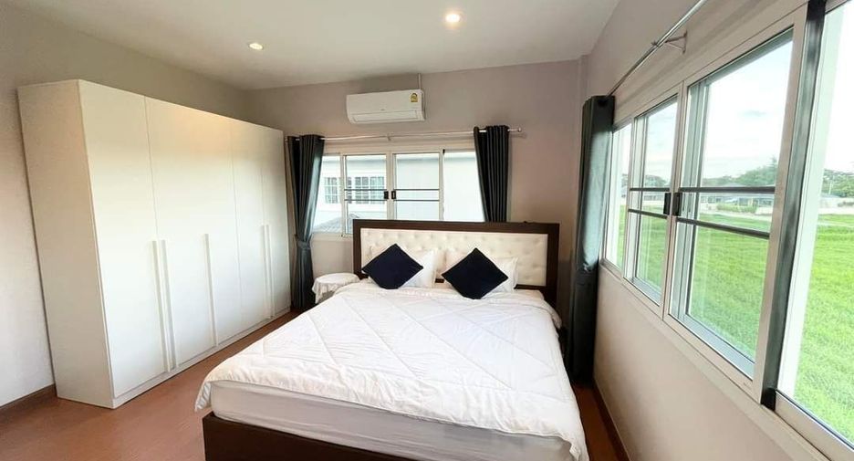 For sale and for rent 5 bedrooms house in San Sai, Chiang Mai
