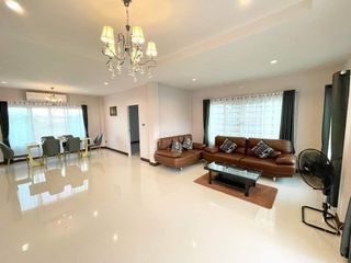 For sale and for rent 5 bedrooms house in San Sai, Chiang Mai
