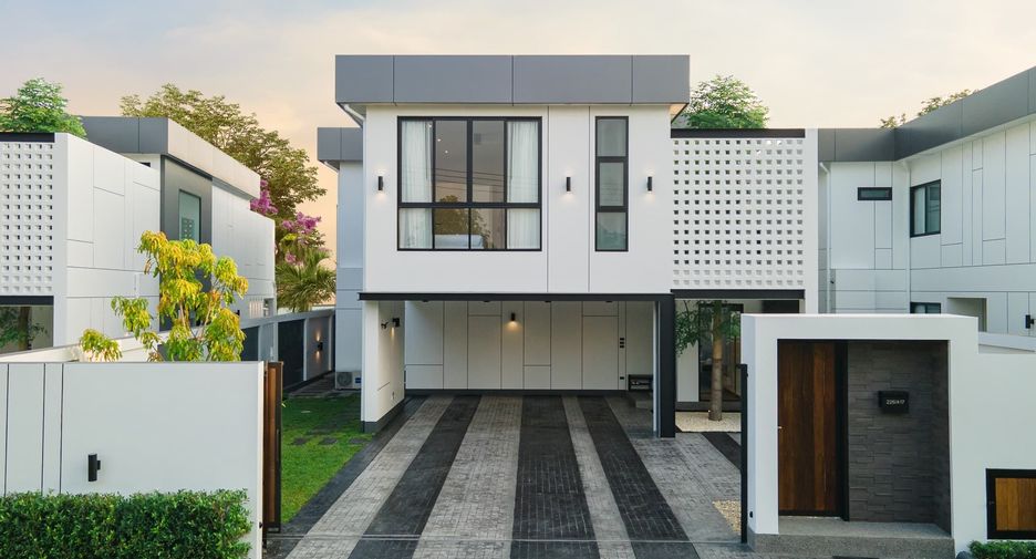 For sale 4 bedrooms villa in Hang Dong, Chiang Mai