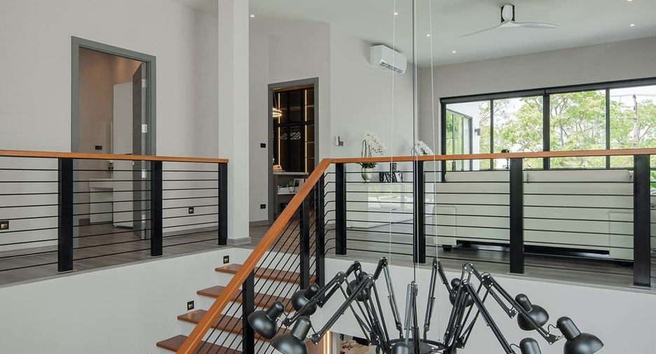 For sale 4 bedrooms villa in Hang Dong, Chiang Mai