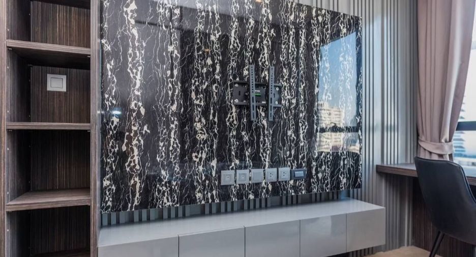 For rent 1 bed condo in Khlong Toei, Bangkok