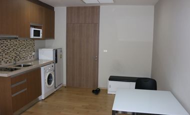 À vendre 1 chambre condo à Khlong Toei, Bangkok
