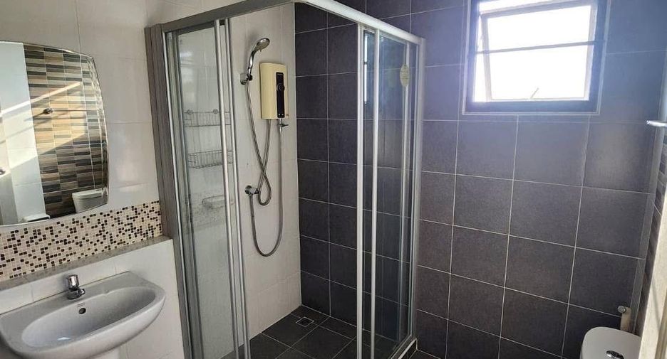 For rent 3 bedrooms house in Mueang Chiang Mai, Chiang Mai