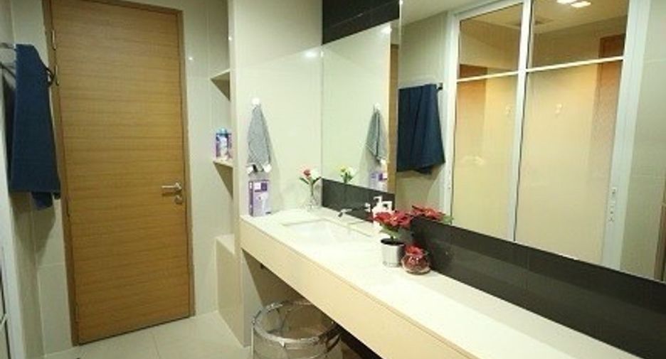 À louer 1 chambre condo à Huai Khwang, Bangkok
