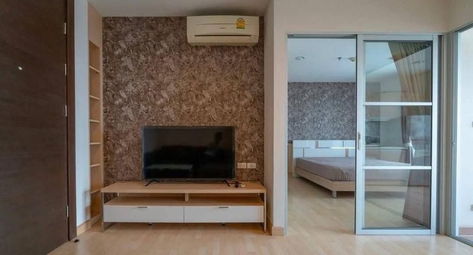 For rent 1 bed condo in Huai Khwang, Bangkok