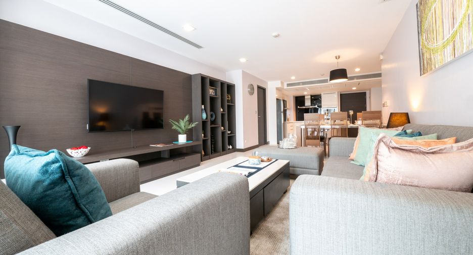 For rent 2 bedrooms apartment in Watthana, Bangkok