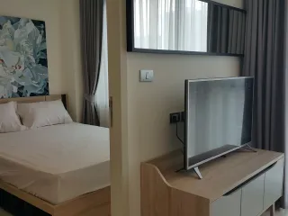 For rent 1 bed condo in Huai Khwang, Bangkok