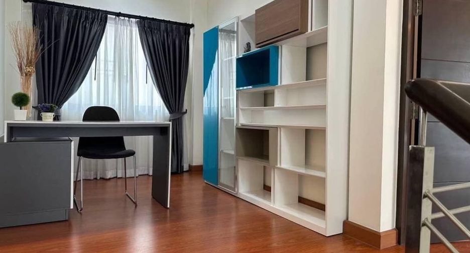 For rent 3 bedrooms house in San Kamphaeng, Chiang Mai