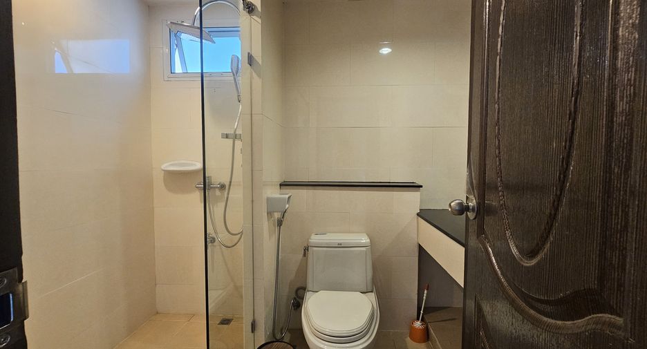 ให้เช่า 3 ห้องนอน คอนโด ใน วัฒนา, กรุงเทพฯ