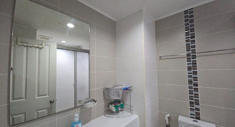 For rent 1 bed condo in Huai Khwang, Bangkok