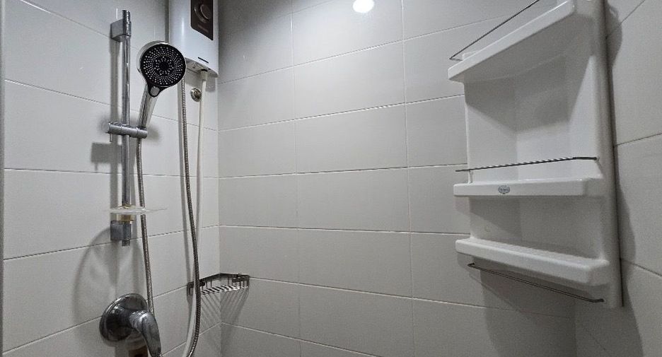 For rent 1 bed condo in Huai Khwang, Bangkok