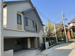 For sale and for rent 4 bedrooms house in Mueang Chiang Mai, Chiang Mai
