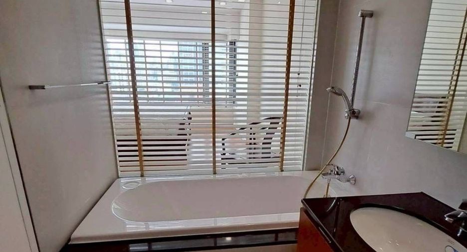 For rent 1 bed condo in Sathon, Bangkok