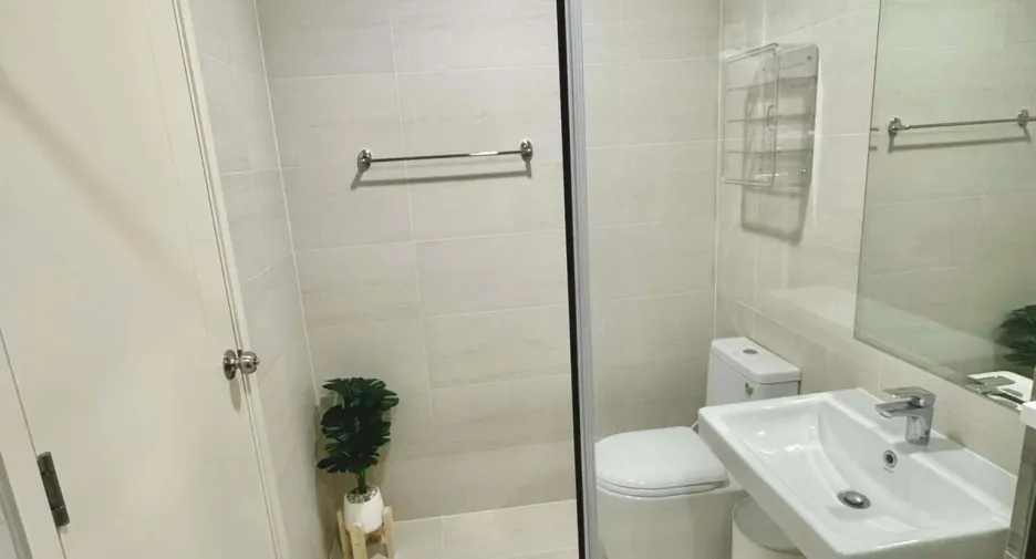 For rent 2 ベッドルーム condo in Mueang Samut Prakan, Samut Prakan