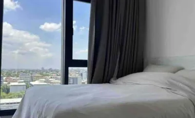 À louer 1 chambre condo à Phra Khanong, Bangkok