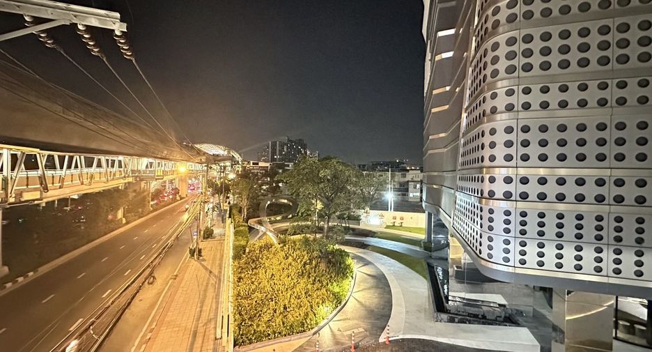 For rent 2 bedrooms condo in Bang Na, Bangkok