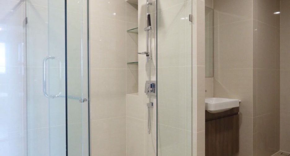 For rent 2 bedrooms condo in Bang Na, Bangkok