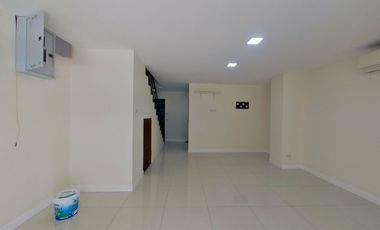 For sale 4 bedrooms townhouse in Mueang Chiang Mai, Chiang Mai