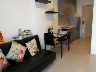 À louer studio condo à Huai Khwang, Bangkok