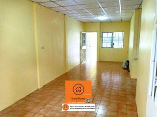 Casa adosada en alquiler de 2 habitaciones en Si Racha, Chonburi