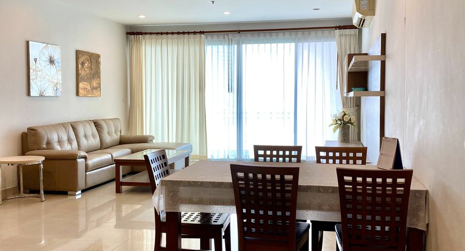 For rent 3 bedrooms condo in Yan Nawa, Bangkok