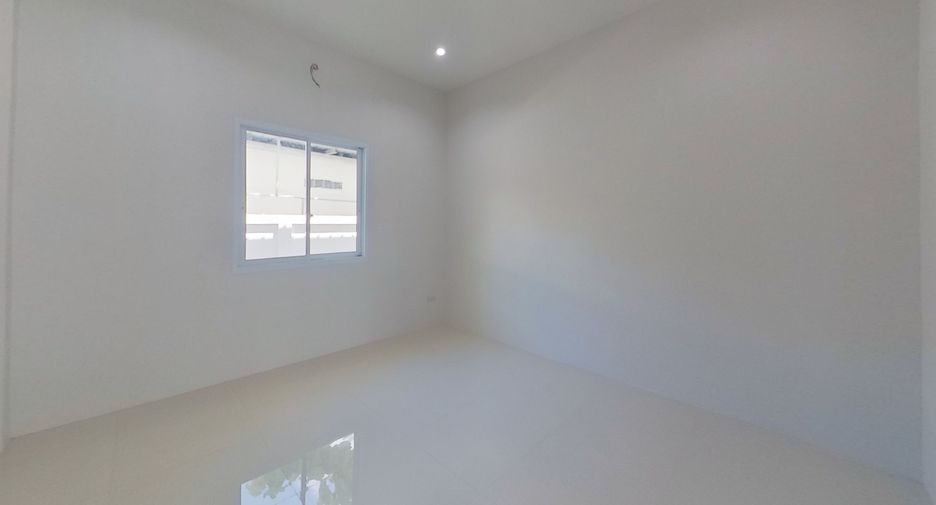 For sale 3 bedrooms house in San Kamphaeng, Chiang Mai