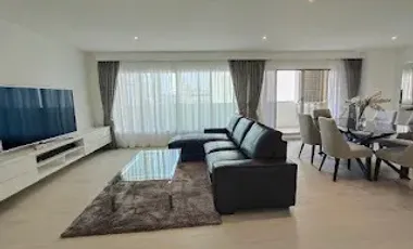 Wohnung zur Miete mit 2 Zimmer in Bang Rak, Bangkok