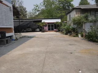 For sale 4 bedrooms retail Space in Mueang Chiang Mai, Chiang Mai