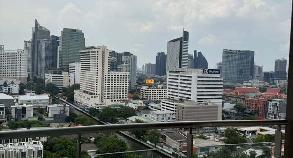 For rent 1 bed condo in Watthana, Bangkok