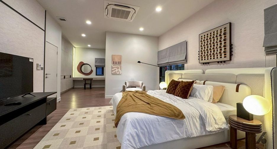 Haus zur Miete mit 4 Zimmer in Bang Phli, Samut Prakan