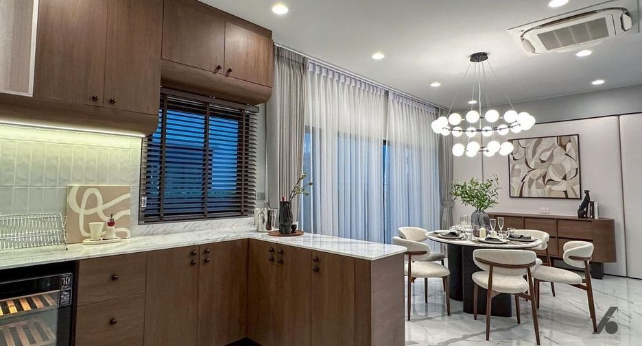 Haus zur Miete mit 4 Zimmer in Bang Phli, Samut Prakan