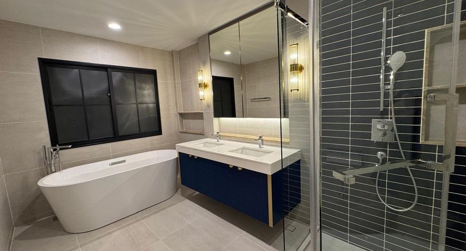 Haus zur Miete mit 4 Zimmer in Bang Phli, Samut Prakan