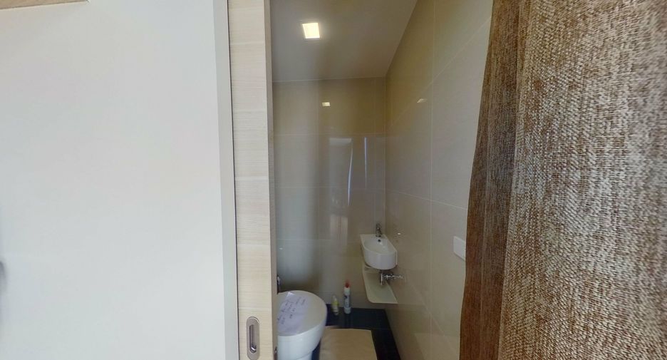 Condo en alquiler de 2 habitaciones en Khlong Toei, Bangkok
