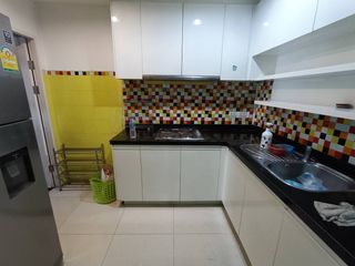 For rent 3 bedrooms condo in Huai Khwang, Bangkok