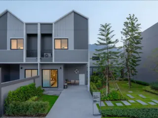 For sale 2 bedrooms townhouse in Mueang Chiang Mai, Chiang Mai