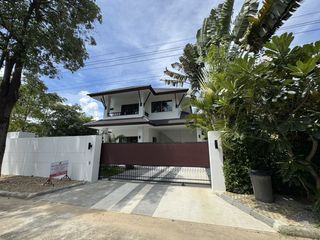 For sale 4 bedrooms villa in Hang Dong, Chiang Mai