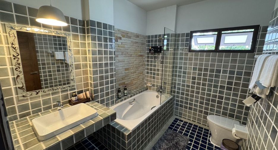 For sale 4 bedrooms villa in Hang Dong, Chiang Mai