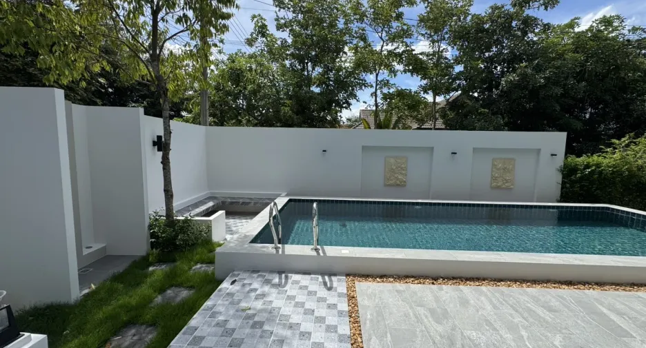 For sale 4 bedrooms villa in Hang Dong, Chiang Mai