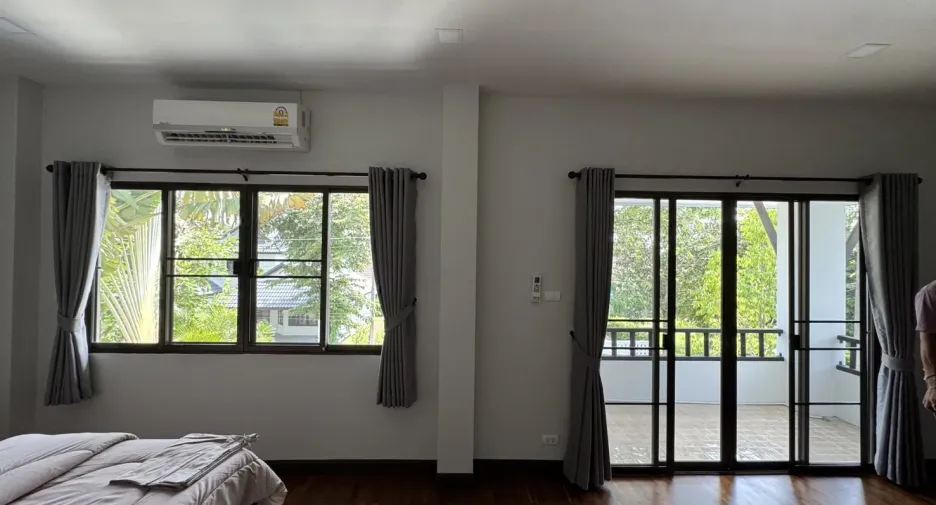 For sale 4 bedrooms villa in Hang Dong, Chiang Mai