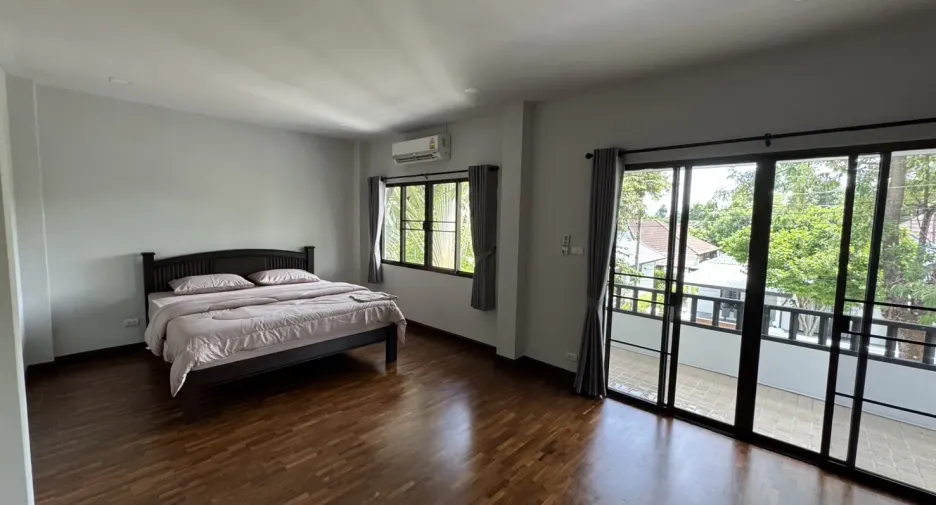 For sale 4 bedrooms villa in Hang Dong, Chiang Mai