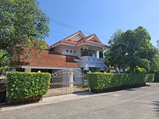 Haus zum Kauf mit 4 Zimmer in Mueang Phuket, Phuket