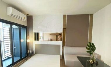 Wohnung zur Miete mit Studio in Khlong San, Bangkok