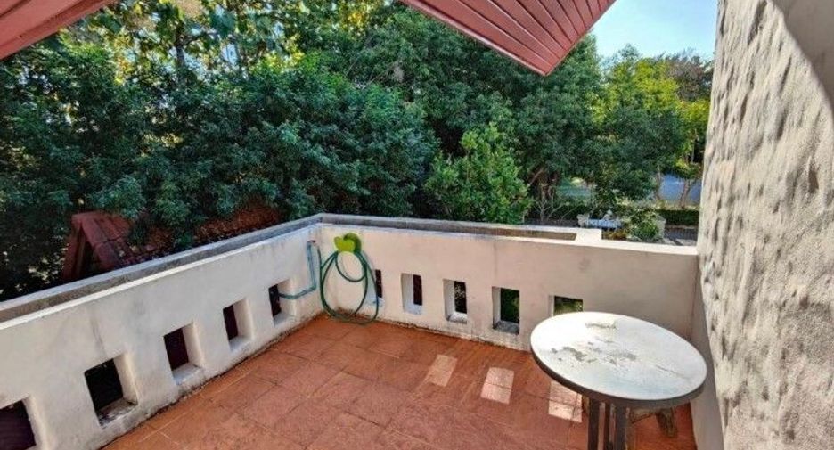 For sale and for rent 7 bedrooms house in Mueang Chiang Mai, Chiang Mai