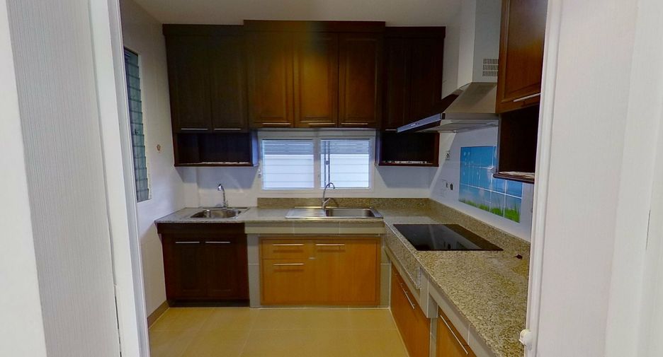 For sale 3 bedrooms house in Mueang Chiang Mai, Chiang Mai