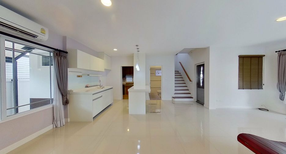 For sale 3 bedrooms house in Mueang Chiang Mai, Chiang Mai