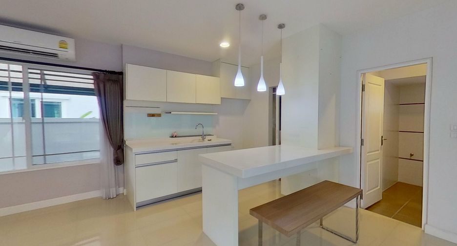 For sale 3 bedrooms house in Mueang Chiang Mai, Chiang Mai