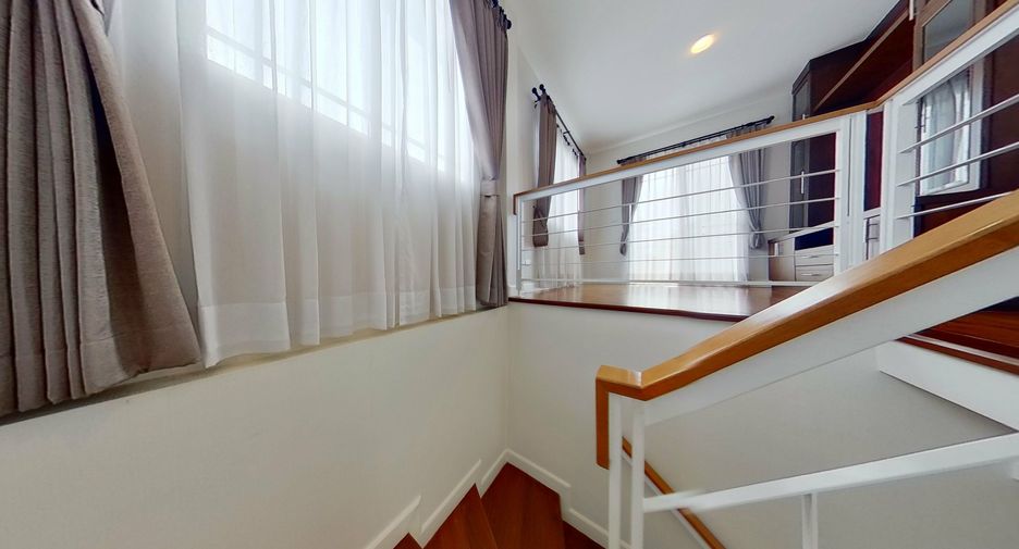 For sale 3 bedrooms house in Mueang Chiang Mai, Chiang Mai