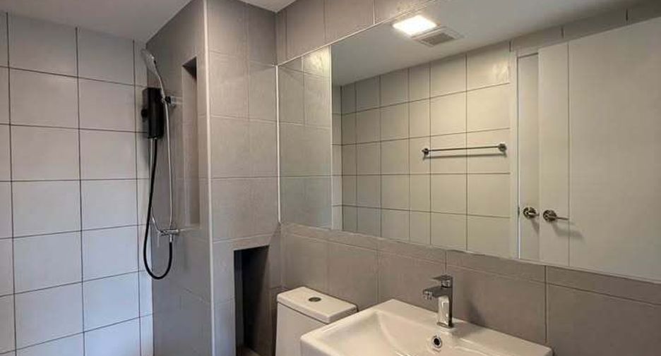 For rent 1 bed condo in Phra Khanong, Bangkok